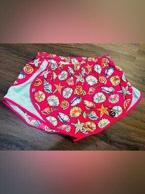Simply Southern Seashell Print Athletic Shorts Women’s Medium Pink Beach Running